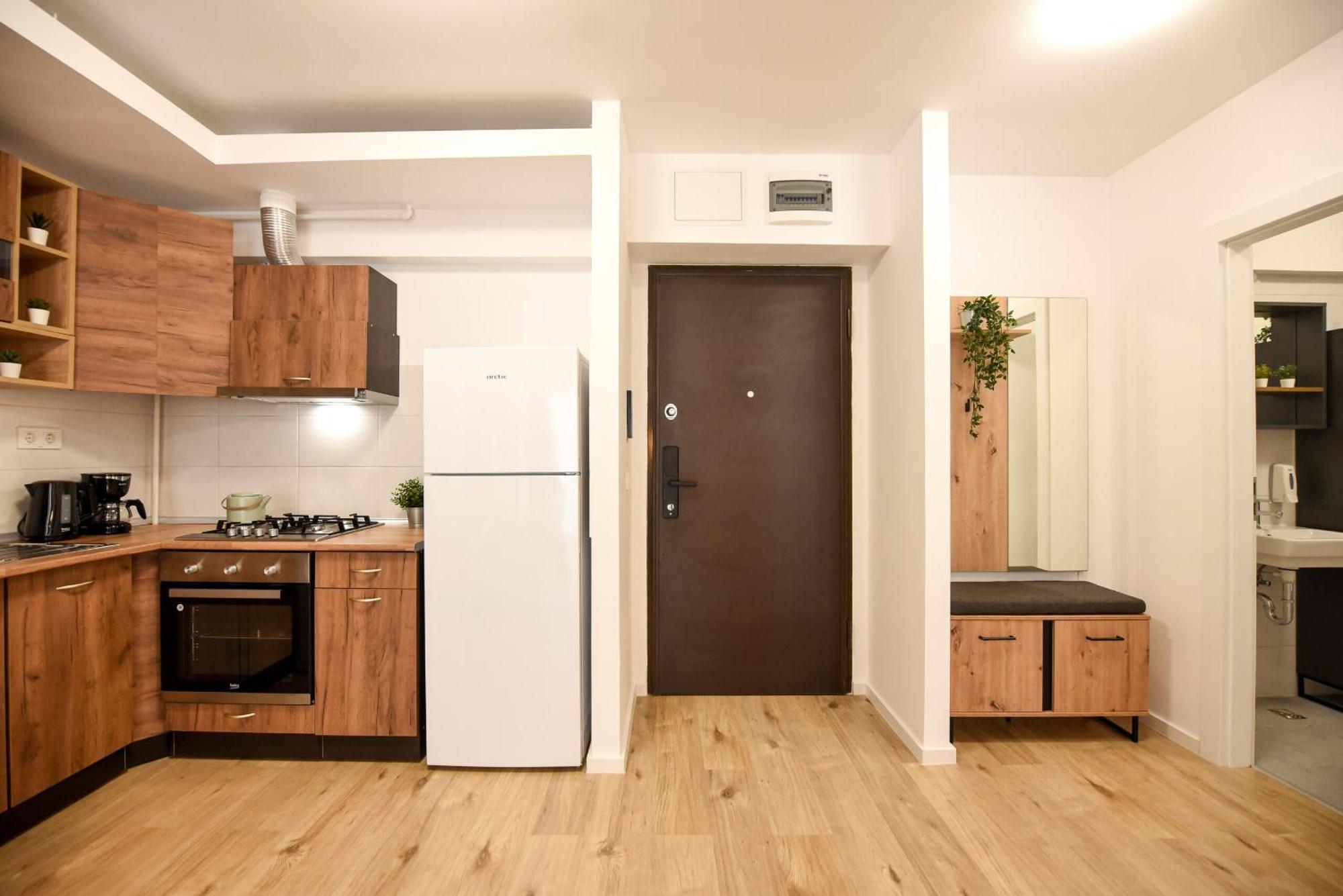 Perfect Stay: Urban Heaven In Aviatiei Business Area Bucharest Room photo