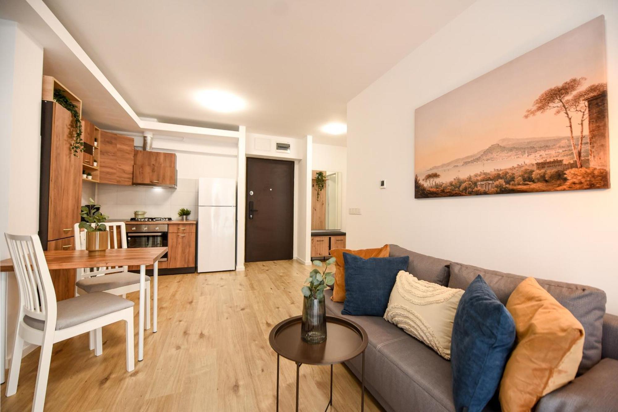 Perfect Stay: Urban Heaven In Aviatiei Business Area Bucharest Room photo