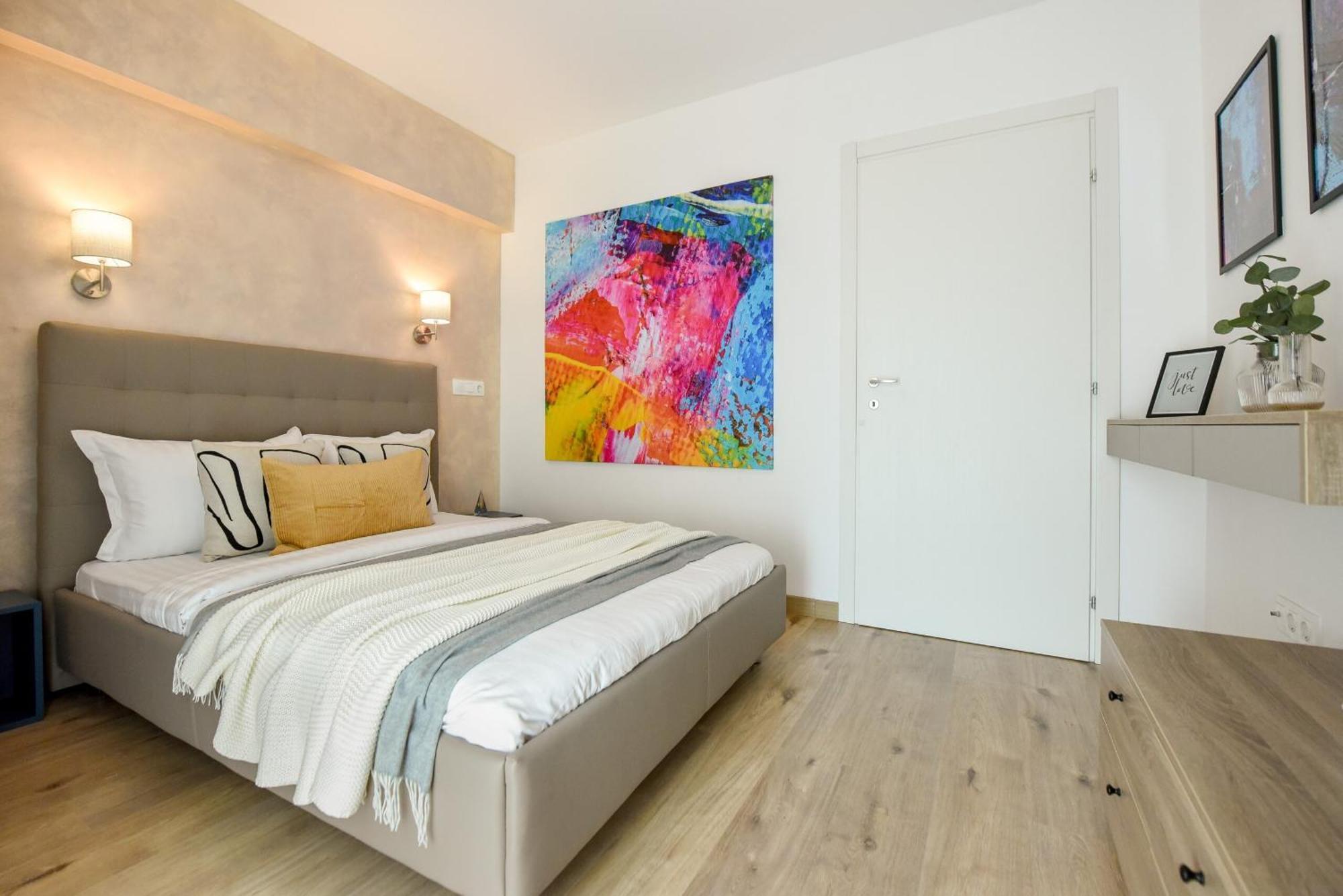 Perfect Stay: Urban Heaven In Aviatiei Business Area Bucharest Room photo